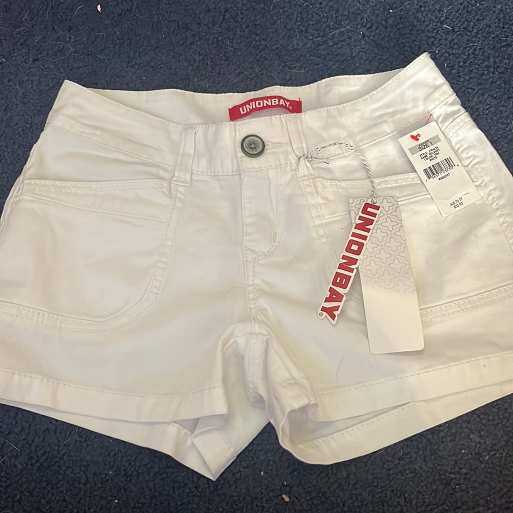 Union Bay White jean shorts. New with Tag